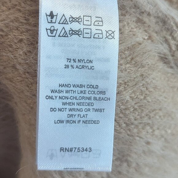 Jessica Simpson Size XS Beige Fuzzy Sweater - Picture 5 of 9